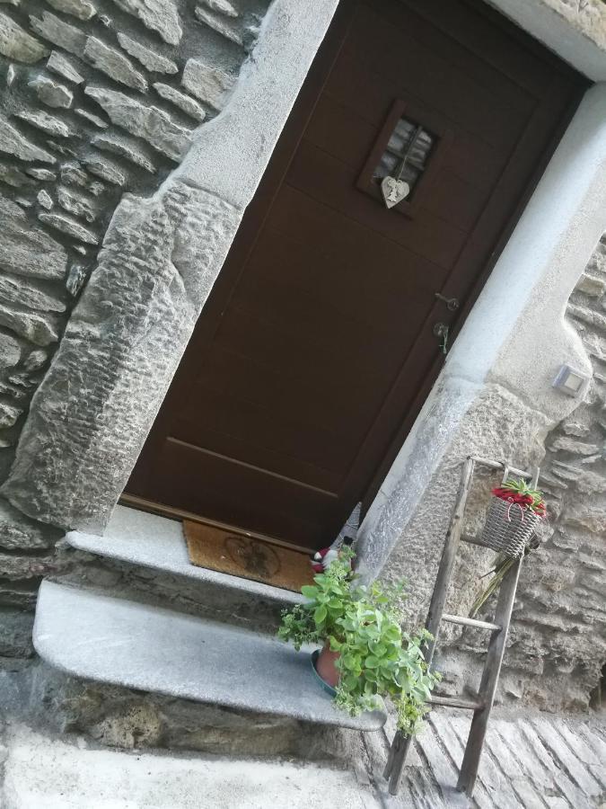 La Petite Maison Aosta Bagian luar foto
